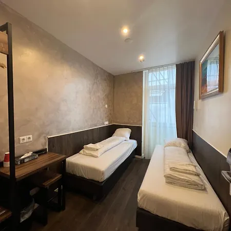Hotel Orange Tulip *