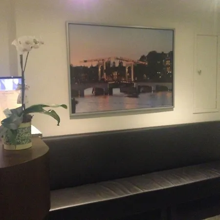 Orange Tulip 호텔 *