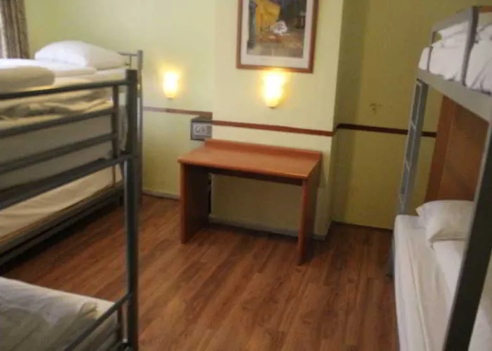 Orange Tulip Hotel *