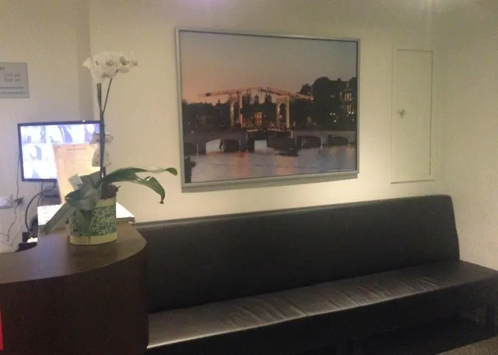 Orange Tulip Hotel *