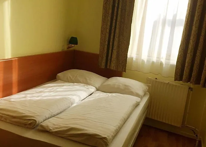 Orange Tulip Hotel *