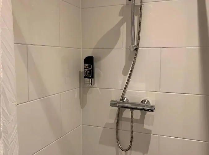 Orange Tulip Hotel *